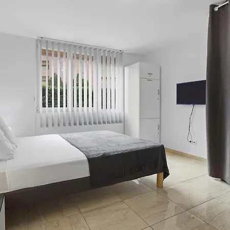 Apartament A 200 M De La Mer *